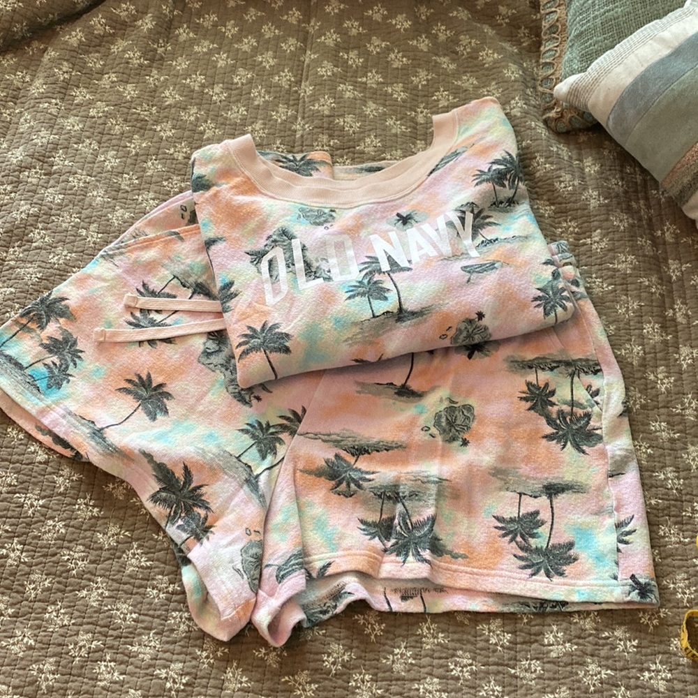 Old Navy Pastel Pink Tropical Print Lounge Set